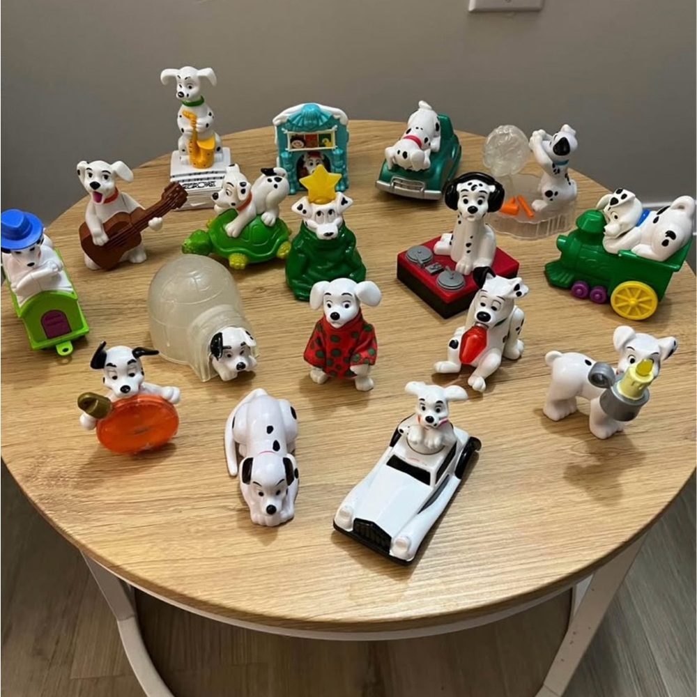 Surprise bundle of 15 Vintage 90s McDonald’s 101 Dalmatians collectible toys